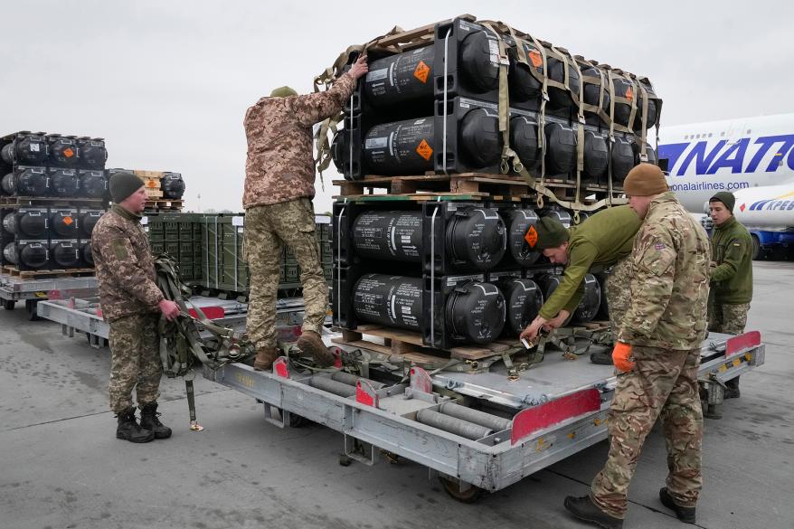 Ukrainian servicemen unpack Javelin anti-tank missile