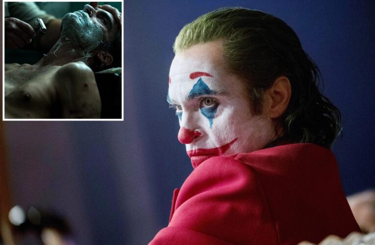 ‘Joker’ director Todd Phillips reveals first look at Joaquin Phoenix in film sequel