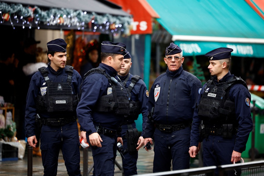 Parisian police said that an investigation is underway, and asked those nearby to avoid the area.