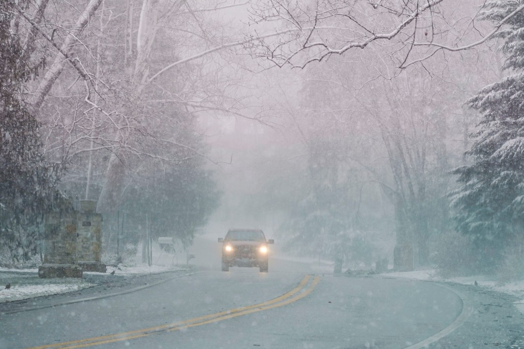 Between 1 and 3 inches of snow is expected from Sunday into Monday.