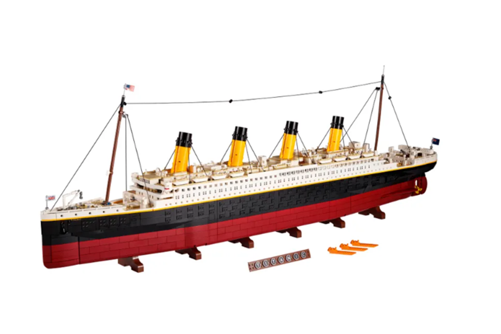  LEGO Titanic Building Kit
