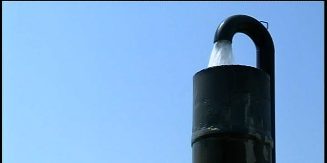 Water aqueducts collect water flowing through pipe systems