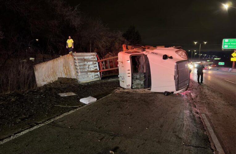 Truck carrying 40,000 pounds of corn overturns on Milwaukee interstate