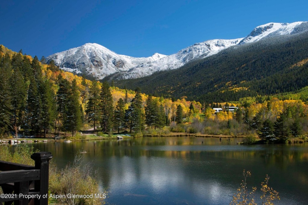 The ranch spans 160 acres, and comes with stunning scenery. 