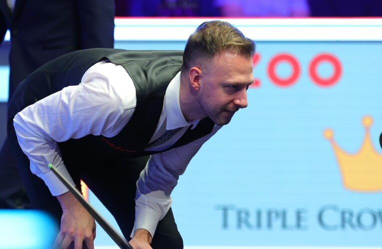 The Masters 2023: Judd Trump battles past Barry Hawkins in final-frame decider to reach semi-finals