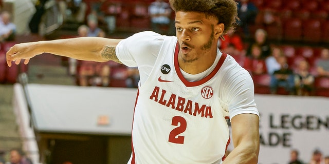 Alabama's Darius Miles controls the ball against Longwood during the first half at Coleman Coliseum in Tuscaloosa, Alabama, on Nov. 7, 2022.