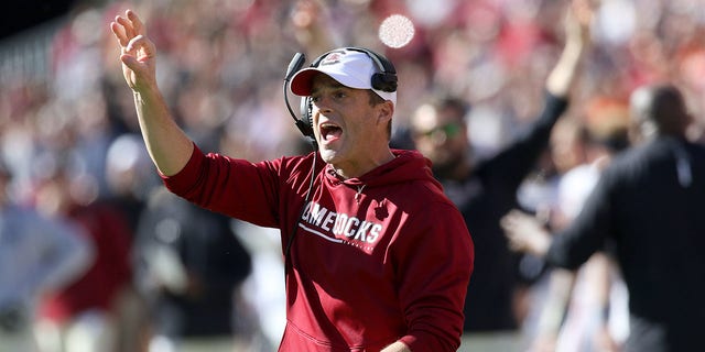 South Carolina Gamecocks head coach Shane Beamer during a game against the Clemson Tigers Nov. 26, 2022, at Clemson Memorial Stadium in Clemson, S.C. 