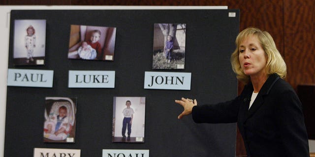 Prosecutor Kaylynn Williford addresses the jury during closing arguments in Andrea Yates' retrial on July 24, 2006, in Houston.