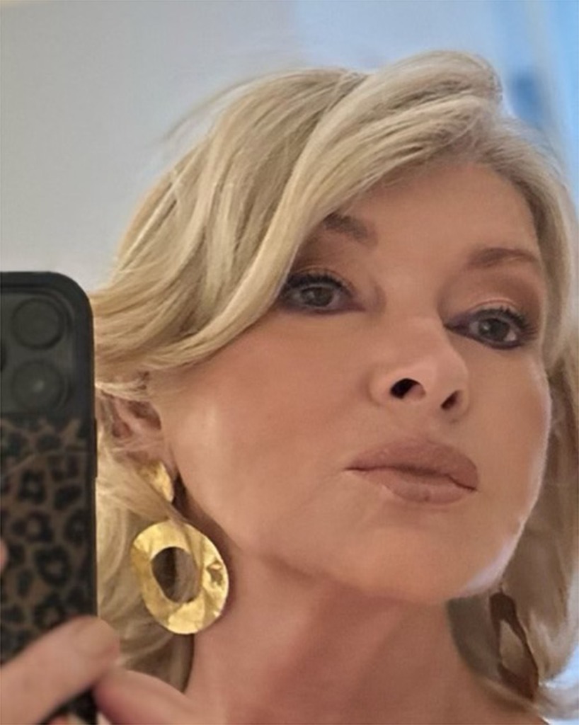 In November of 2022, the TV personality shared a sultry photo of herself sporting fluffed-up blonde hair and large golden earrings. 