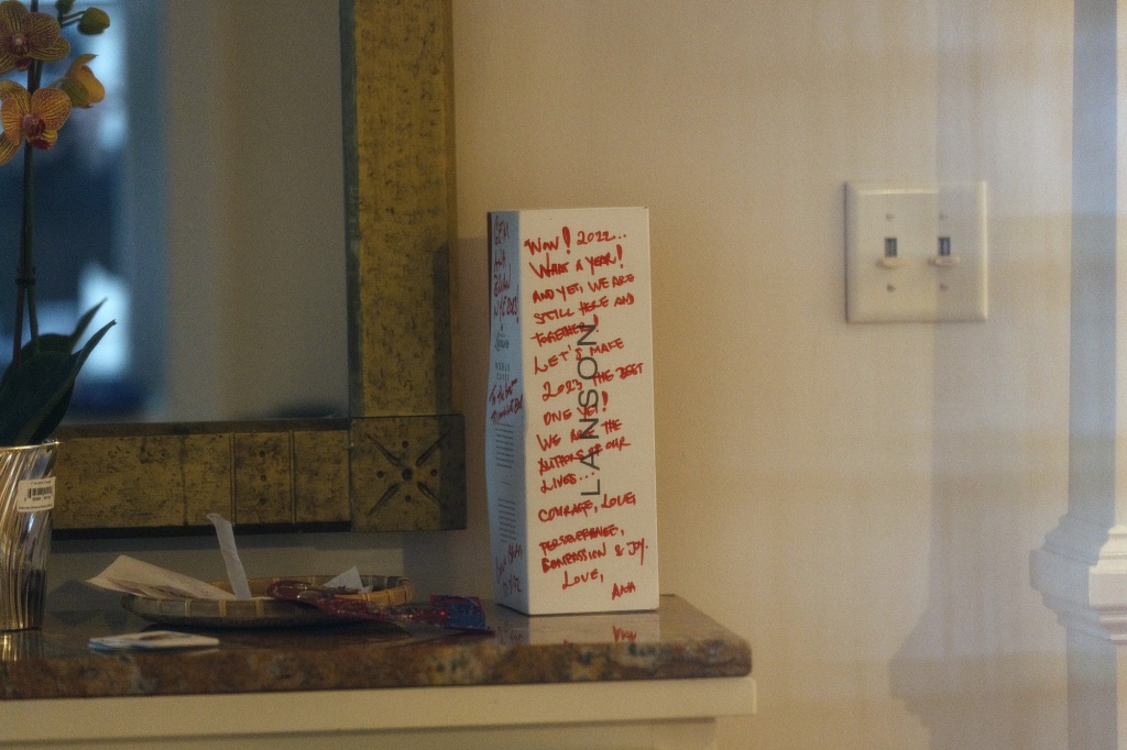 Another image showed a note in bright red letters by Ana Walshe, expressing how she was looking forward to the new year.
