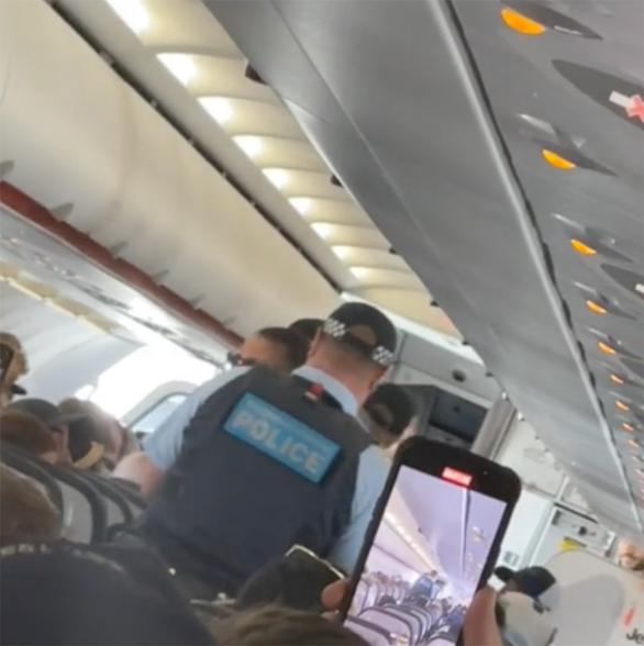 Woman booted off Jetstar flight