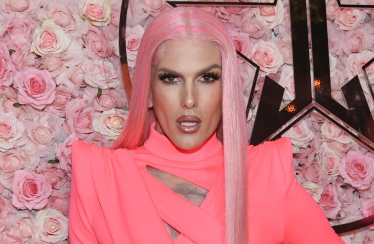 Jeffree Star reveals photos of ‘NFL boo’ — fans frantic to uncover identity