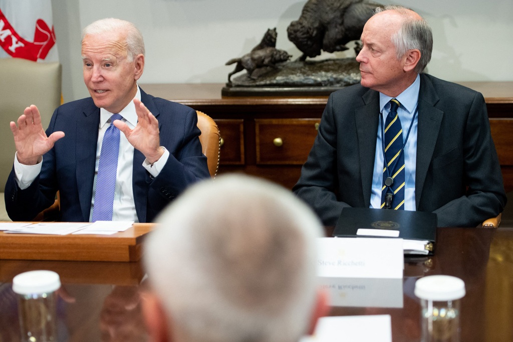 Steven Richetti and President Biden at the White House on July 22, 2021. Richetti is among administration staffers who worked at the Penn Biden Center for Diplomacy and Global Engagement.