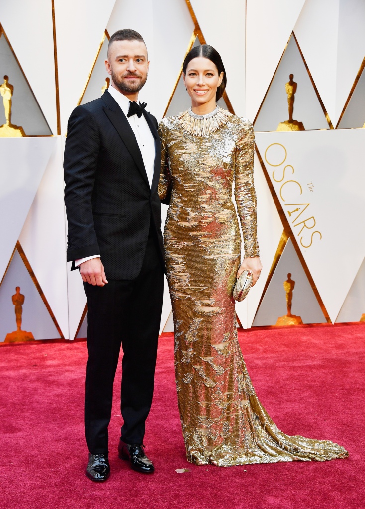 HOLLYWOOD, CA - FEBRUARY 26:  Actor/singer Justin Timberlake (L) and actor Jessica Biel attend the 89th Annual Academy Awards at Hollywood & Highland Center on February 26, 2017 in Hollywood, California.  (Photo by Frazer Harrison/Getty Images)