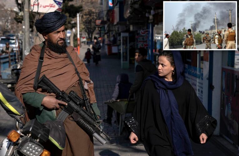 Kabul checkpoint bomb blast kills, wounds several