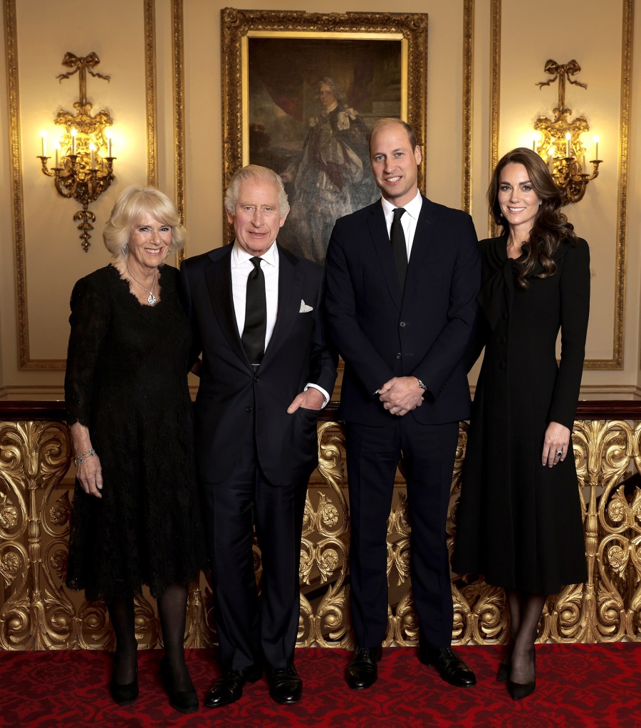 LONDON, ENGLAND - OCTOBER 01: (EDITORIAL USE ONLY) Camilla, Queen Consort, King Charles III, Prince William, Prince of Wales and Catherine, Princess of Wales pose for a photo ahead of their Majesties the King and the Queen Consort’s reception for Heads of State and Official Overseas Guests at Buckingham Palace on September 18, 2022 in London, England. (Photo by Chris Jackson/Getty Images)