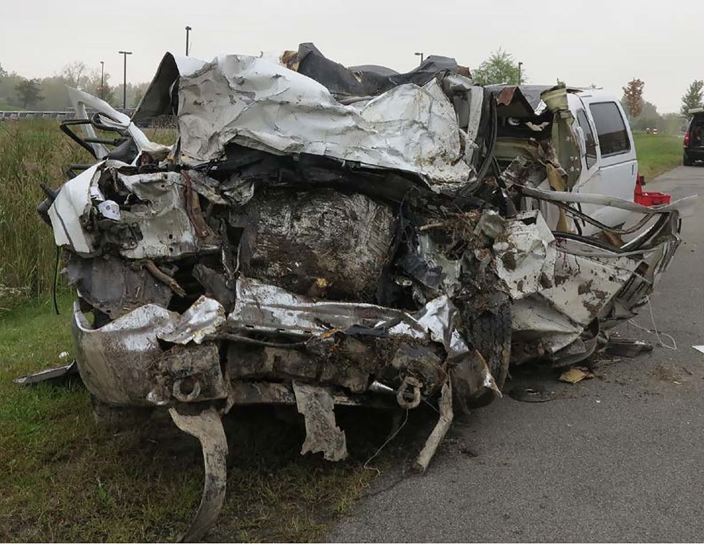 A picture of the limo after the crash.