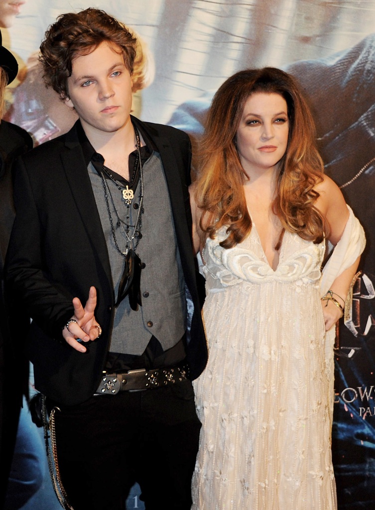 Ben Keough and Lisa Marie Presley attend the World Premiere of "Harry Potter And The Deathly Hallows: Part 1" on November 11, 2010 in London, England. 