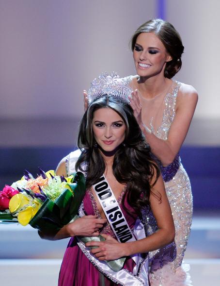 Olivia Culpo crowned miss Rhode Island.