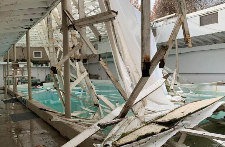 7 hospitalized after roof collapses over pool at Idaho hot springs