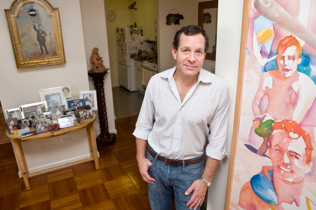 New York, NY, September 30, 2011 - Pulse - At Home -At Home with Steve Guttenberg for Real Estate, 111 West 67th St, NY, NY.  Photo By Zandy Mangold.