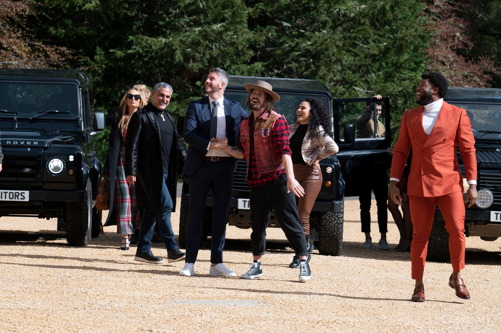 Cast members Kate Chastain, Reza Farahan, Arie Luyendyk Jr.,  Christian de la Torre, Geraldine Moreno, Cody Calafiore, Quentin Jiles  arrive at the castle. 