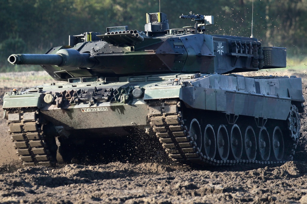 A Leopard 2 tank 