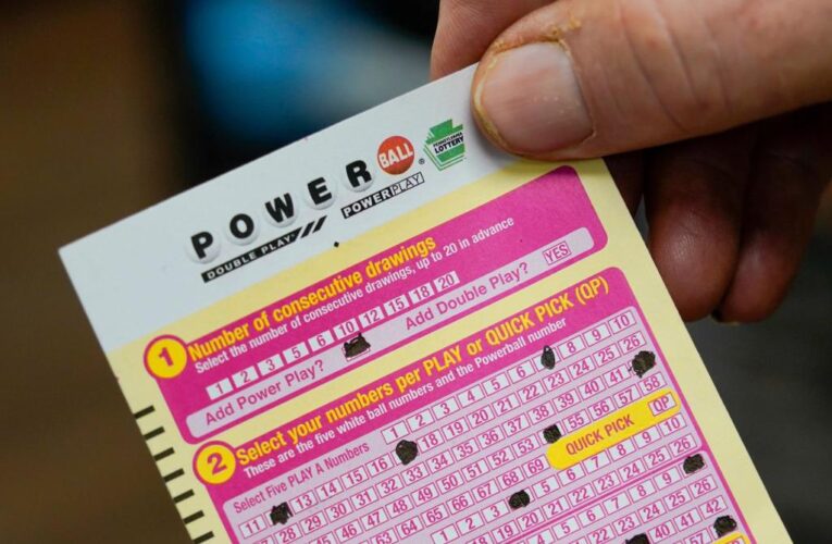 Powerball jackpot grows to $747 million after no winner