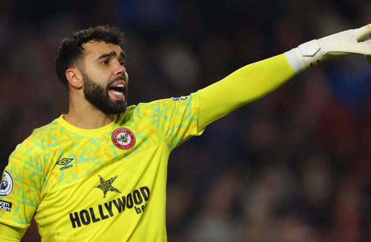 Manchester United and Tottenham Hotspur handed major boost in pursuit of Brentford goalkeeper David Raya – Paper Round