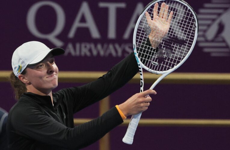 Iga Swiatek thrashes Danielle Collins to set up Qatar Open quarter-final with Belinda Bencic