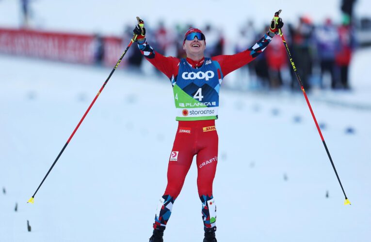 Simen Hegstad Krueger wins skiathlon World Championships after tactical masterstroke foils Johannes Hoesflot Klaebo