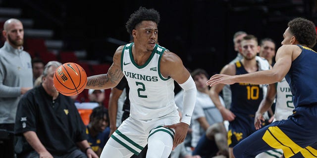 Bobby Harvey (2) of the Portland State Vikings during a game against the West Virginia Mountaineers at Moda Center Nov. 25, 2022, in Portland, Ore.