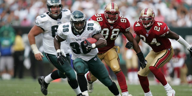 Philadelphia Eagles Brian Westbrook, #36, runs against the San Francisco 49ers in Philadelphia.