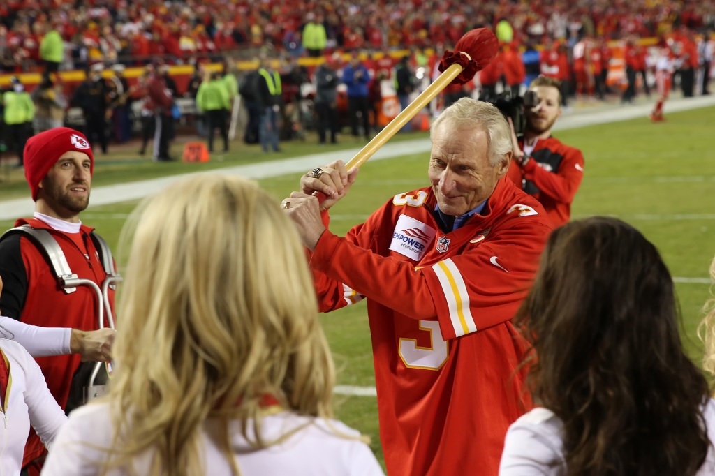 Former Kansas City Chiefs placekicker Jan Stenerud leads the "tomahawk chop" before a week 15 NFL game between the Los Angeles Chargers and Kansas City Chiefs on December 16, 2017