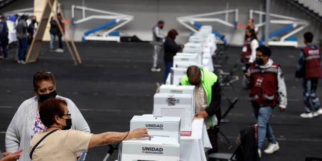 Thousands of supporters of the National Regeneration Movement party during the congressional election in the Arms Hall of the Ciudad Deportiva in Mexico City. On July 30, 2022, in Mexico City, Mexico.