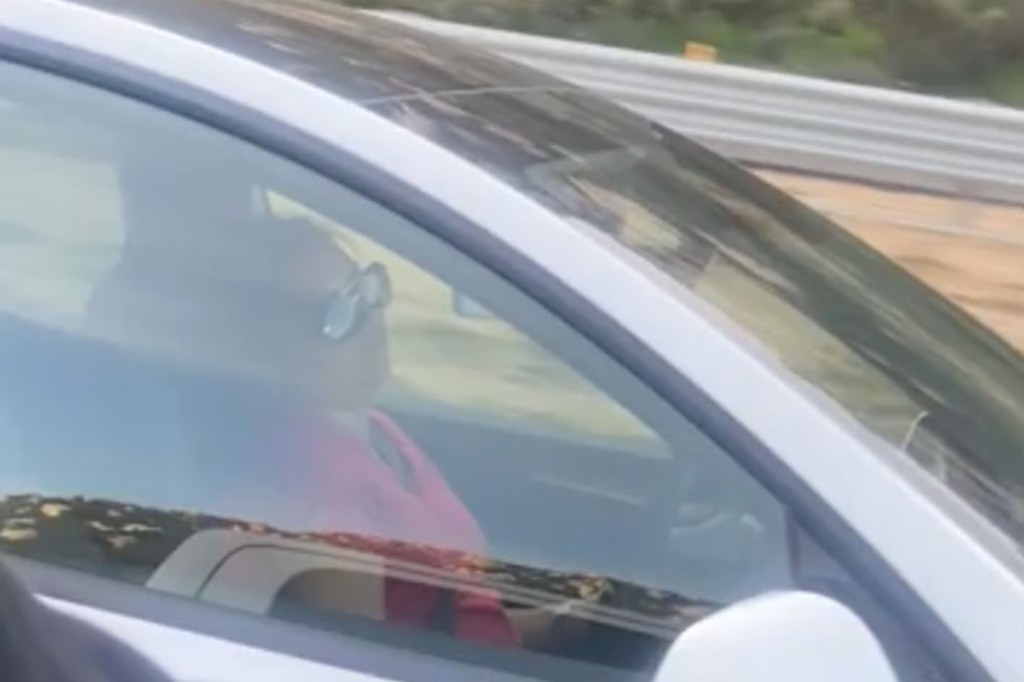 Last week, another female Tesla driver was caught snoozing near Temecula, California. 