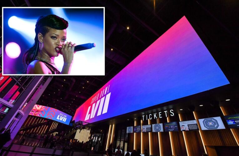 Rihanna changed Super Bowl halftime setlist 39 times to get ‘weird’