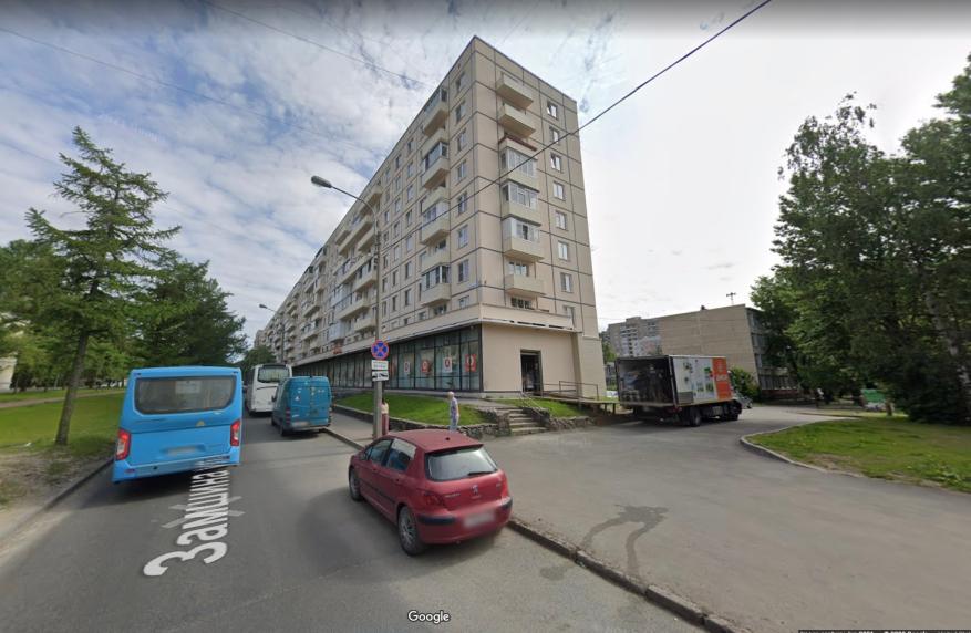 A picture of 31 Zamshina Street in St Petersburg.