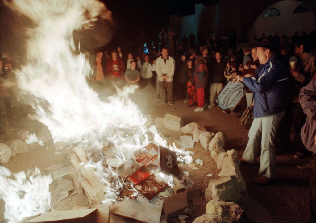 A New Mexico book burning in 2001 where a pastor urged parishioners to burn "Harry Potter" books.