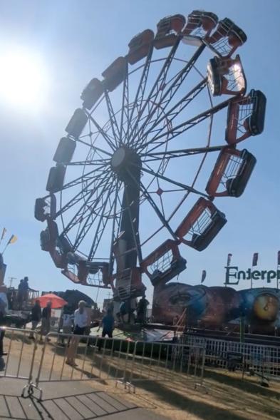 Ferris-wheel type ride at Florida State Park