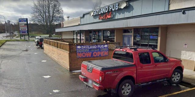 Skyland Pub in Troutdale, Oregon