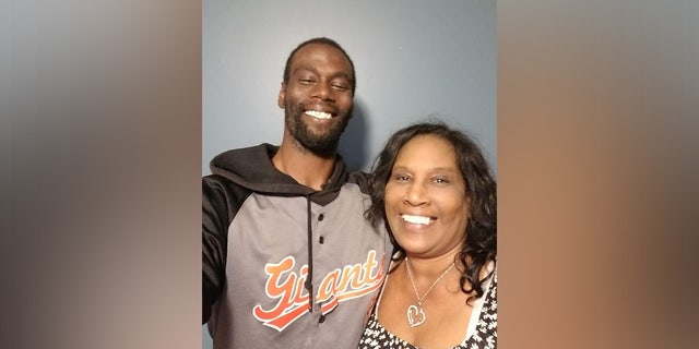 A photo of Tyre Nichols and his mother.