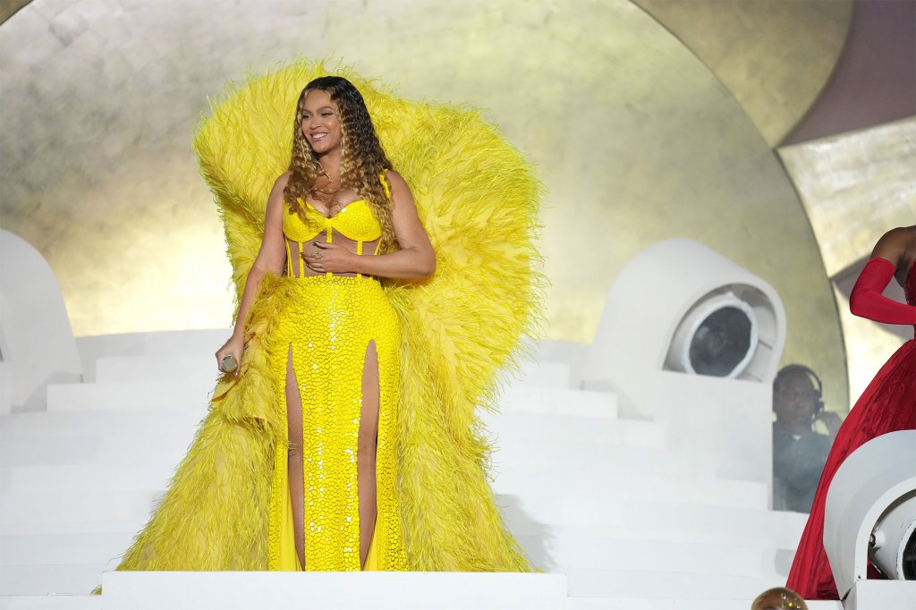 Beyonce becomes the most winning Grammy Award winner ever.