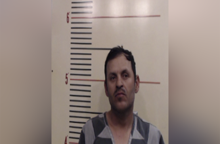 Texas man Luciano Amador Velazquez arrested for impersonating a police officer