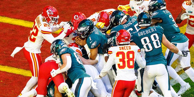 Philadelphia Eagles quarterback Jalen Hurts (1) sneaks the ball into the end zone for a touchdown during Super Bowl LVII between the Philadelphia Eagles and the Kansas City Chiefs on Sunday, February 12th, 2023 at State Farm Stadium in Glendale, AZ. 