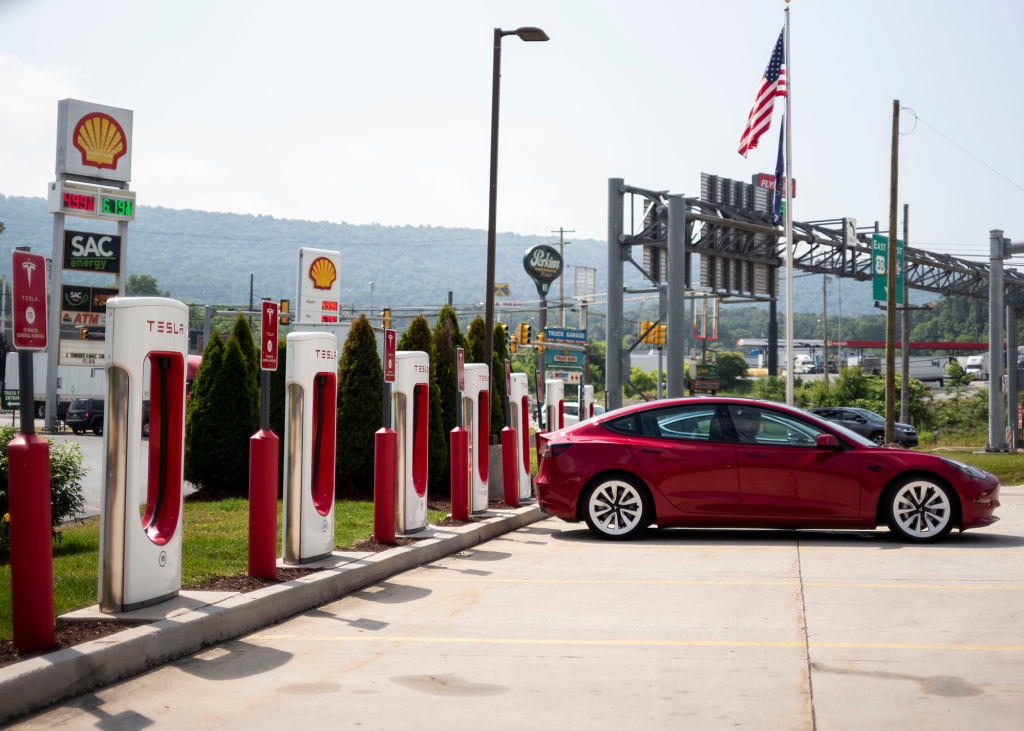 Electric cars make a lot of sense, but often in only the most ideal circumstances. Charging stations need be near homes, offer electricity derived from "clean" sources and charge those cars at a reasonably fast pace. For many consumers, some -- or even all -- of these conditions simply cannot be met. 
