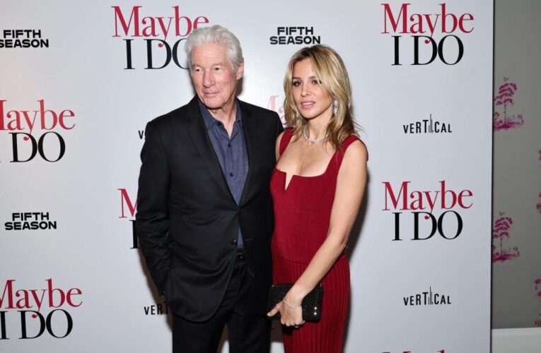 Richard Gere recovering after being hospitalized with pneumonia on vacation
