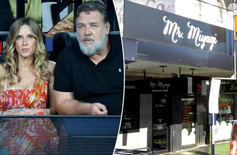 Russell Crowe, Britney Theriot kicked out of Australian restaurant