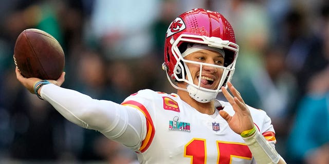 Kansas City Chiefs quarterback Patrick Mahomes warms up before the NFL Super Bowl 57 football game between the Kansas City Chiefs and the Philadelphia Eagles, Sunday, Feb. 12, 2023, in Glendale, Ariz. 