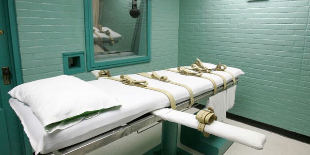 Lawmakers in Florida are pushing a bill to lower the threshold needed to sentence someone to death.